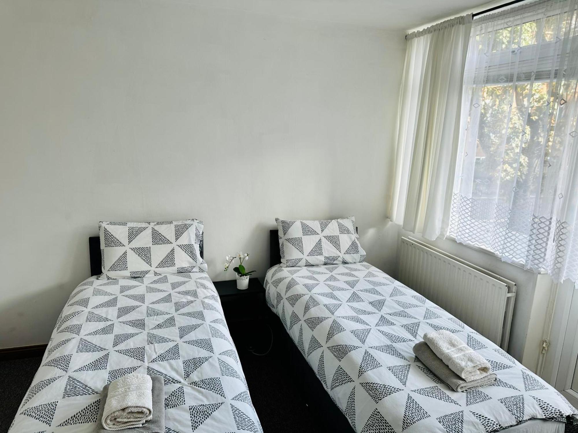 London City Apartment Экстерьер фото